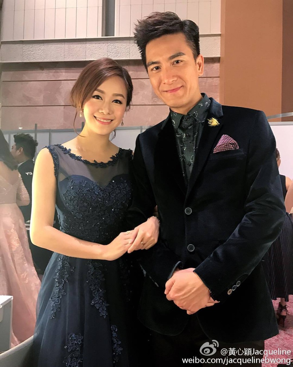 之後仲同馬國明拍拖。